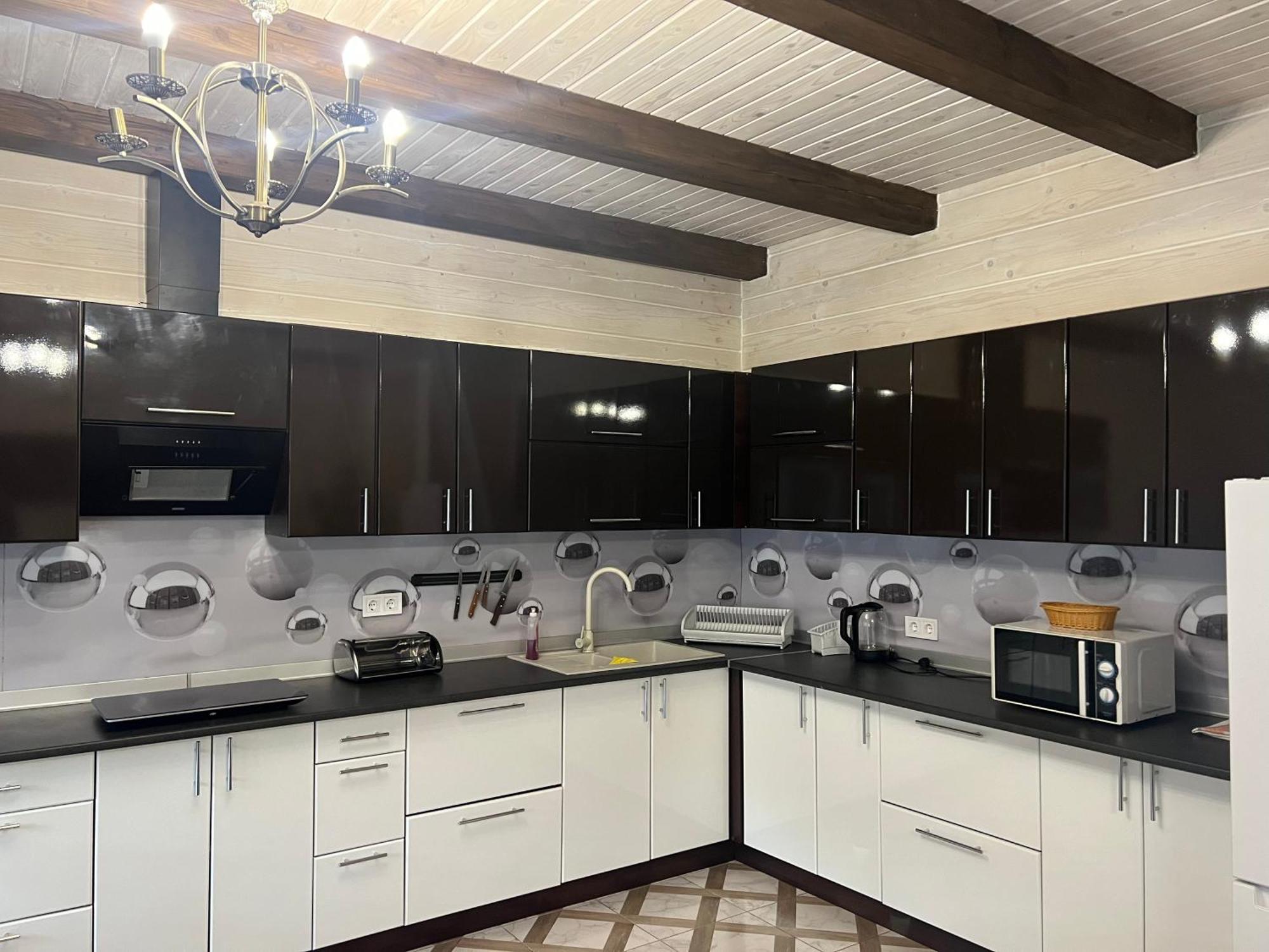 Holiday home кольорове життя Mykulychyn