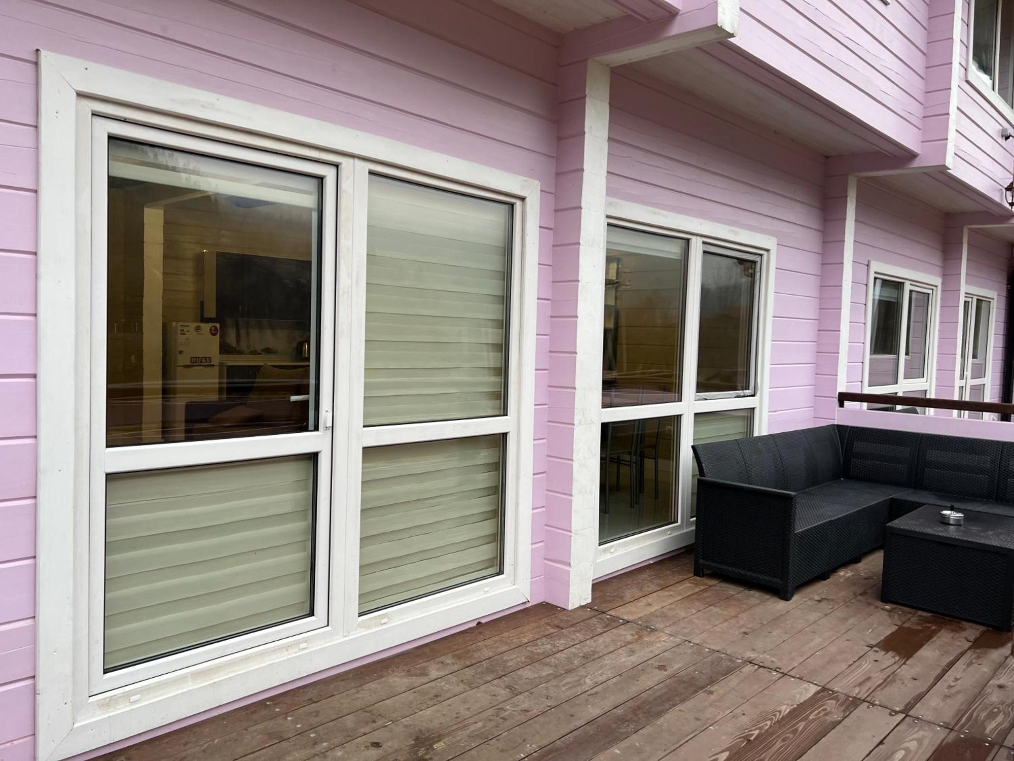 Holiday home кольорове життя Mykulychyn